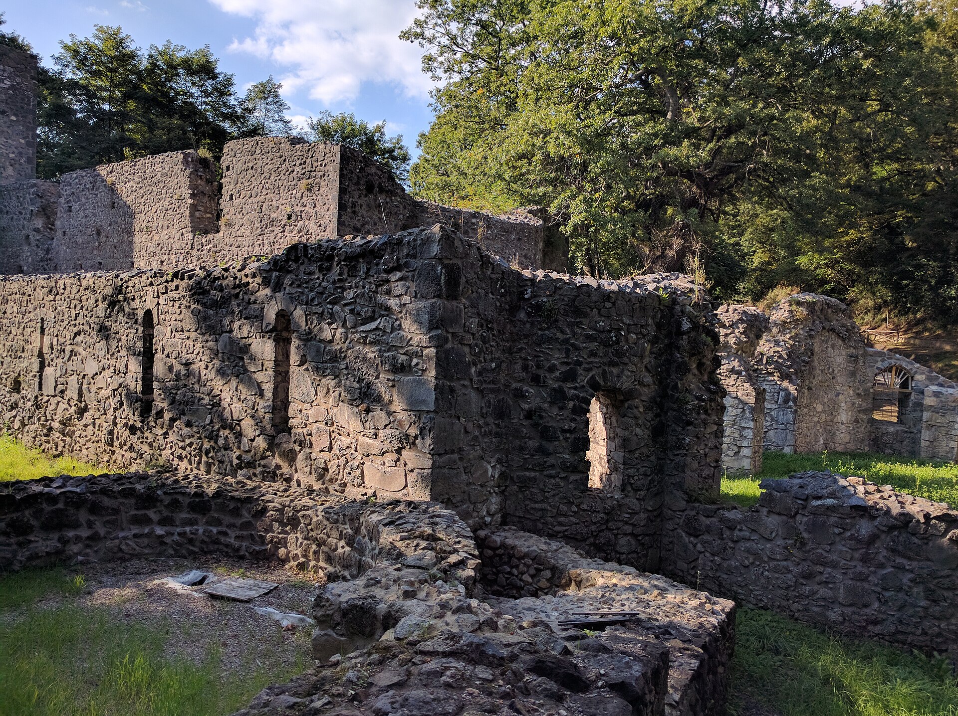 Mura di Abbazia di Sant'Ippolito